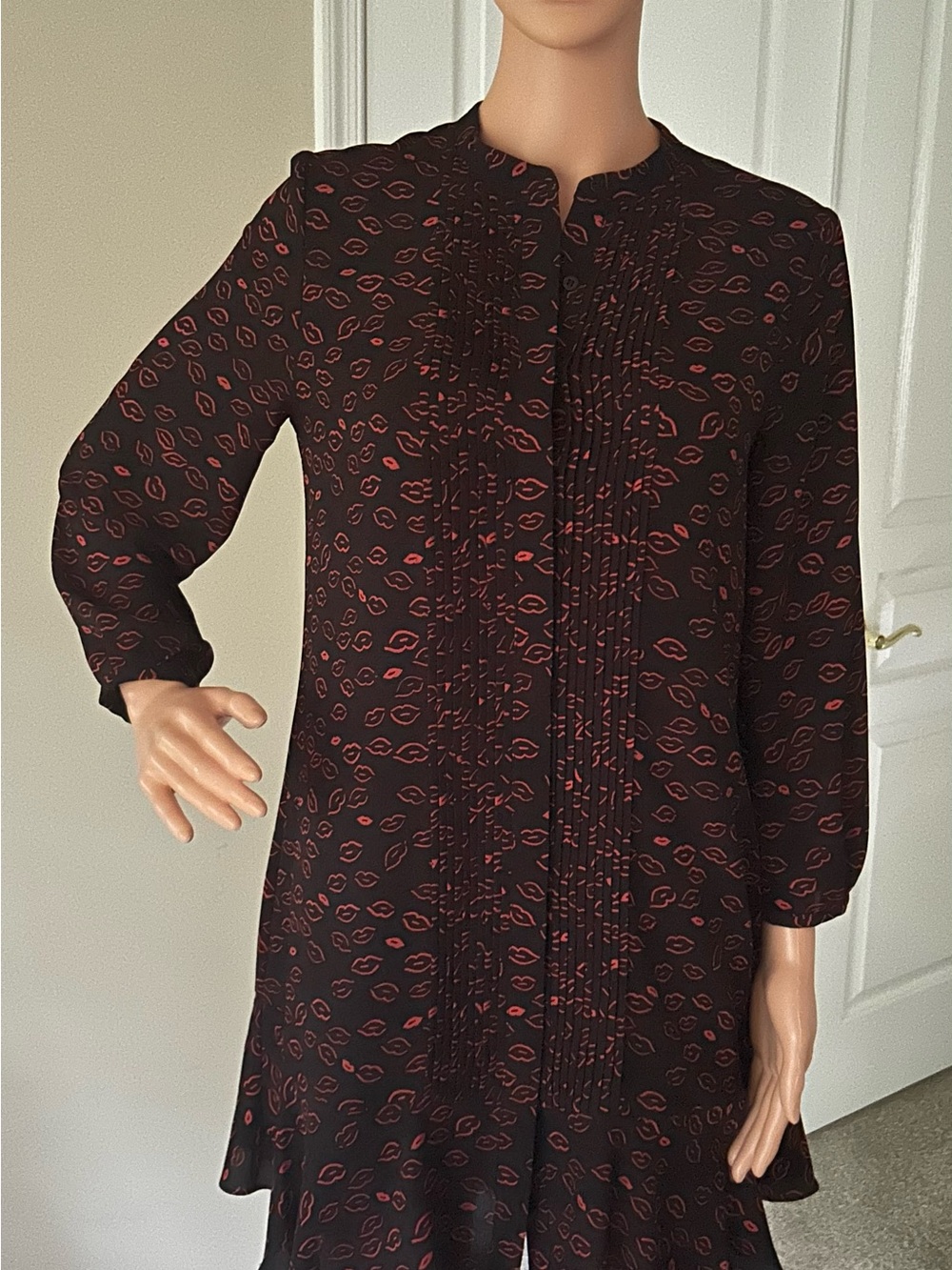 Whistles Black Long-Sleeve Dress with Red Lip Print